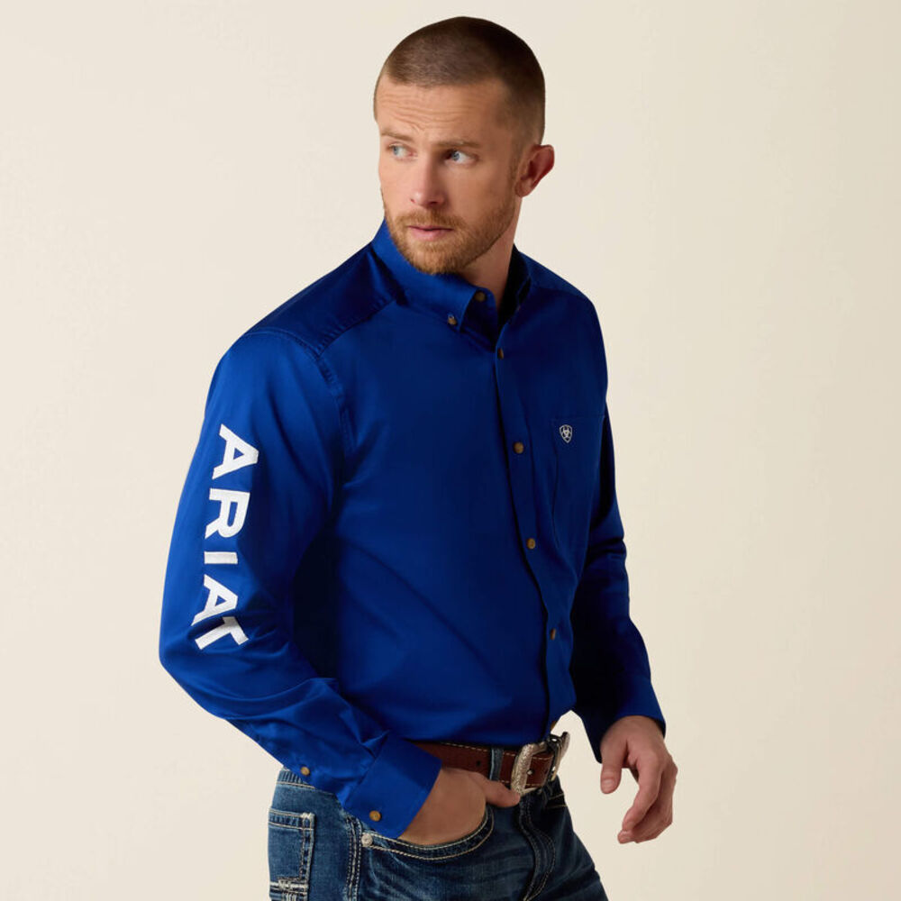 NWT Ariat Team Logo Twill Classic Fit Shirt in Ultramarine/White size Large